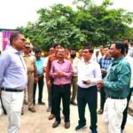 जिलाधिकारी ने पीएम श्री संविलियन विद्यालय सेहरामऊ दक्षिणी का किया निरीक्षण, दोषियों से वसूली और प्राथमिकी दर्ज कराने के निर्देश